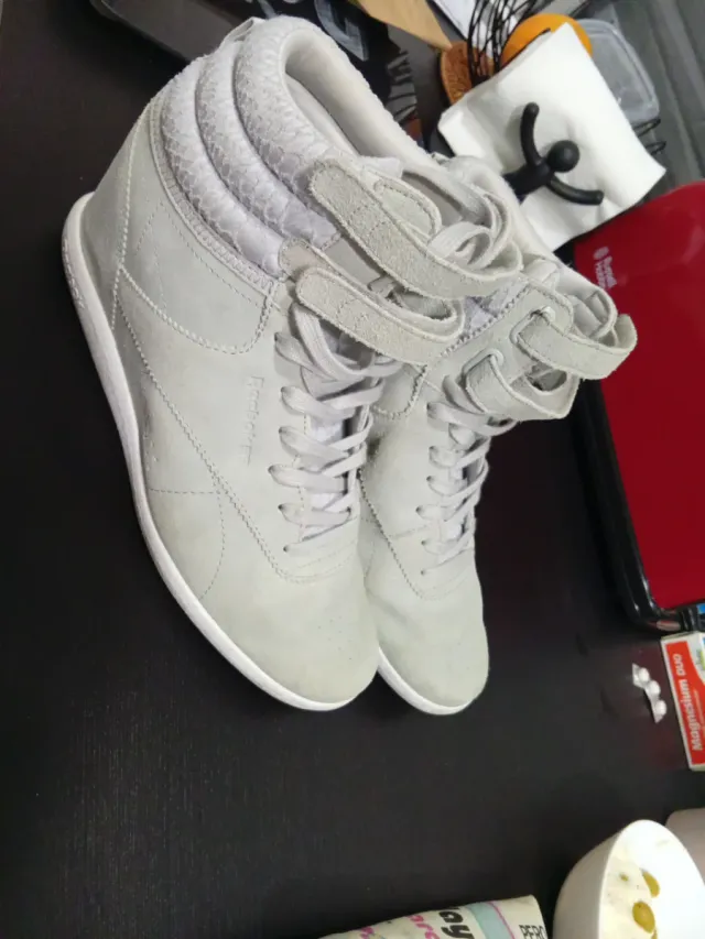 Reebok Mujer Gris/Blanco