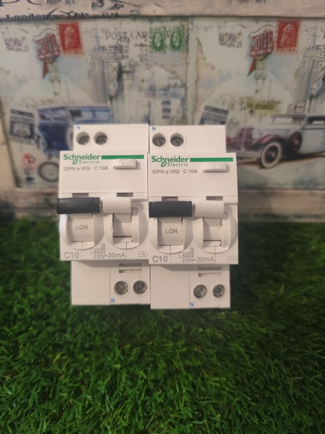 2x Interruptores Schneider IDPN VIGI C10A