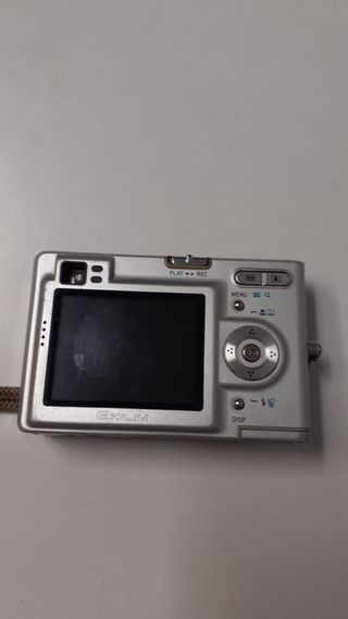 Cámara Digital Casio EXILIM 4.0 Megapíxeles