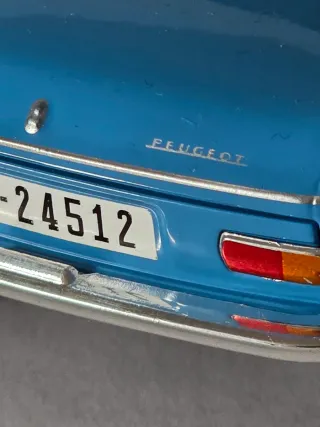 Peugeot 204 escala 1:24