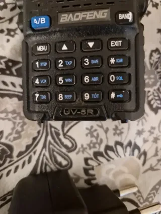 Walkie Talkie Baofeng UV-5R + Accesorios