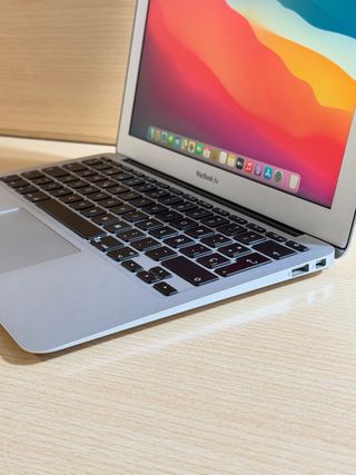 MacBook Air 2015 (A1465) i5 / 4GB / 128GB