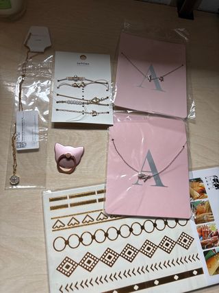 Lote bisutería y más