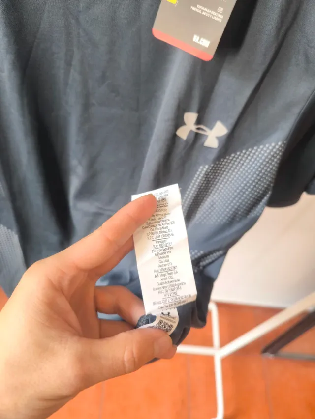 Camiseta Under Armour gris talla L