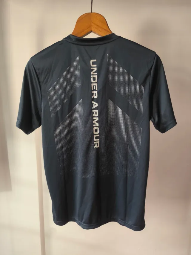 Camiseta Under Armour gris talla L