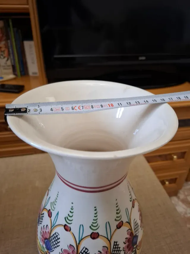 Jarrón de cerámica artesanal multicolor