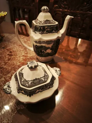 Cafetera y azucarero La Cartuja de Sevilla