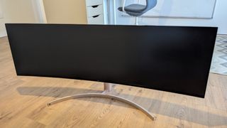 Pantalla ultra ancha LG 49WL95C-WE de 49”, 32:9