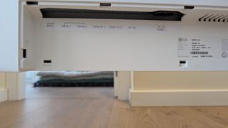 Pantalla ultra ancha LG 49WL95C-WE de 49”, 32:9