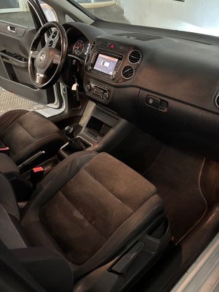 Volkswagen Golf Plus 1.6 TDi Sport 105 c.v