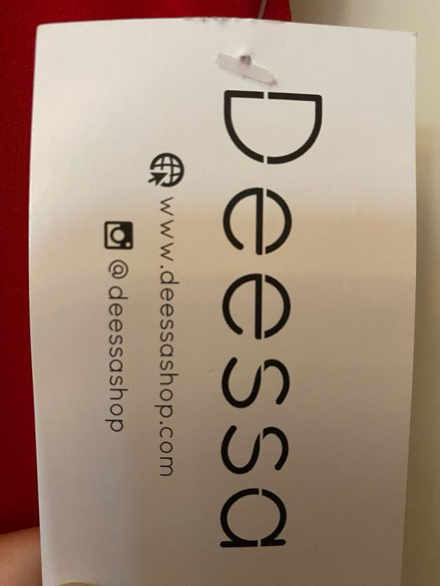 Vestido rojo largo escote y abertura pierna NUEVO