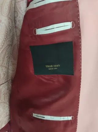 Traje de novio rosa palo