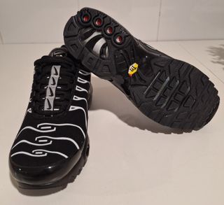 Zapatillas Nike Air TN Talla 41 (NUEVAS)