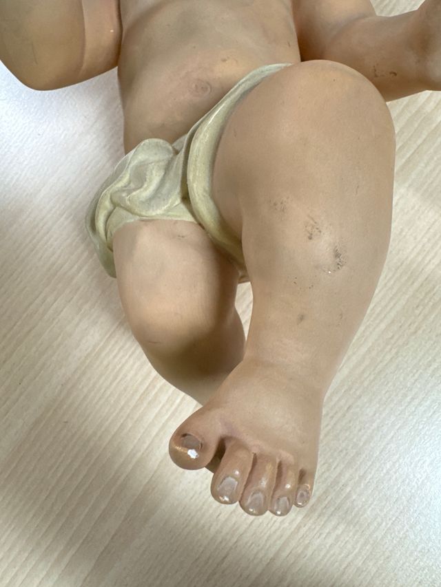 Niño Jesús figura decorativa