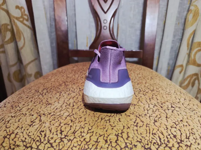 Adidas Ultraboost 22 Moradas n42 como nuevas