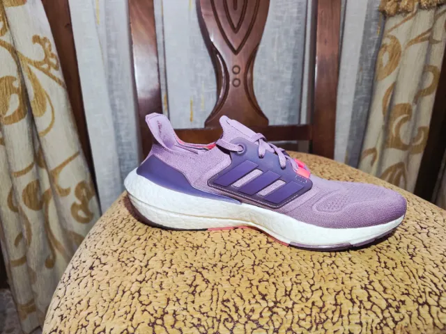 Adidas Ultraboost 22 Moradas n42 como nuevas