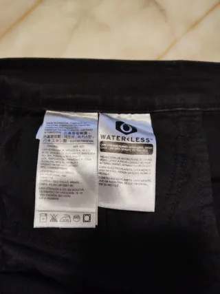 Pantalón Levi Strauss 710 Super Skinny Talla 33/30
