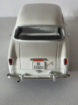 Alfa Romeo Giulietta Ti 1935 escala 1:24