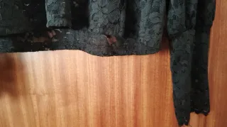 Camiseta de encaje negra