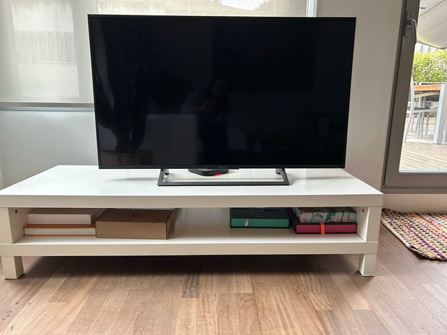 Mueble TV blanco y madera