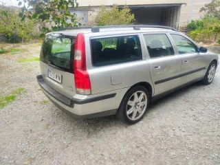 Volvo V70 2004