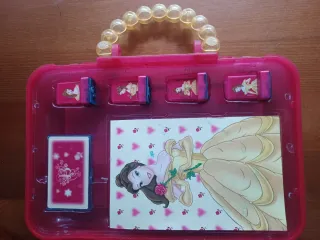 Valigetta Belle Disney con pennarelli e timbri