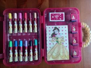 Valigetta Belle Disney con pennarelli e timbri