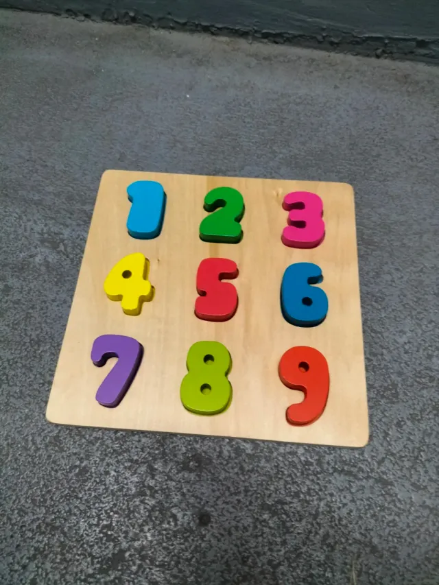 Puzzle de números de madera