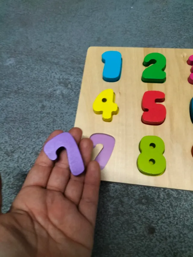 Puzzle de números de madera