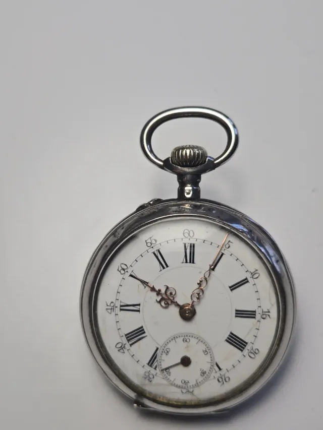 Reloj de bolsillo de plata