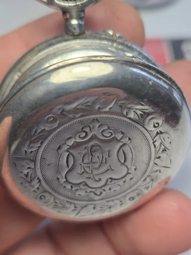 Reloj de bolsillo de plata