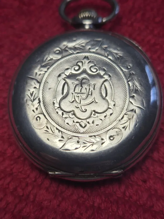 Reloj de bolsillo de plata