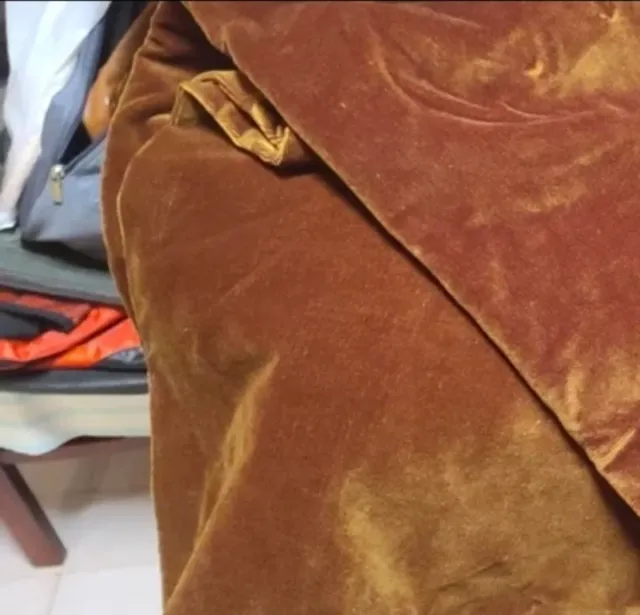 Cristalleria e tessuto per tavolino camilla