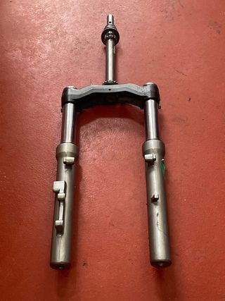 Horquilla Suzuki Burgman 250 2007