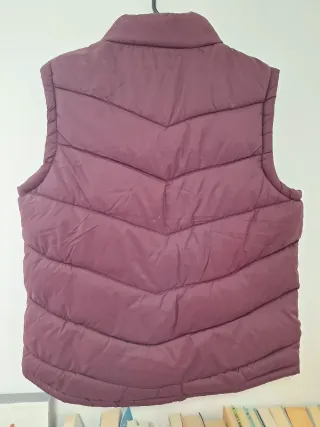 Chaleco morado acolchado