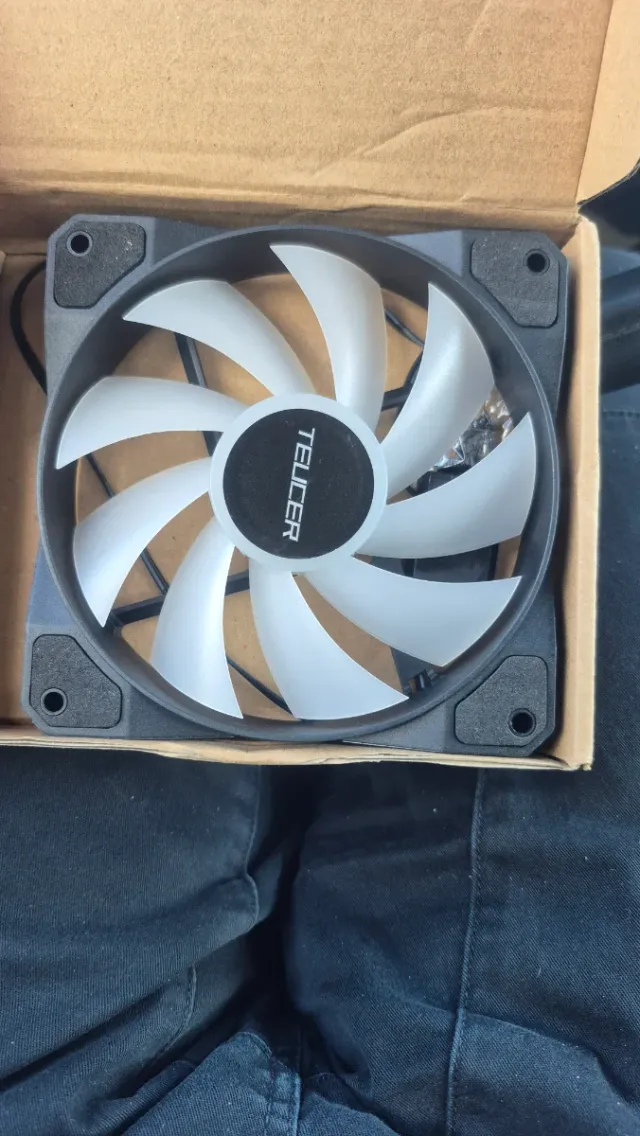 Ventola PC LED RGB TEUCER