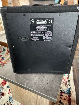 Amplificador Bajo Fender Rumble 15