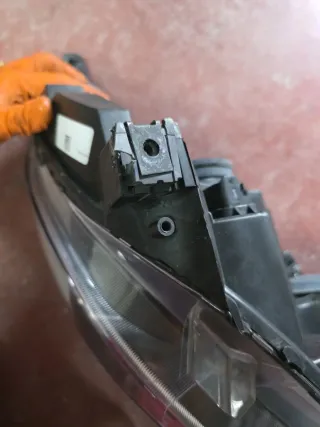 Faro Renault Express