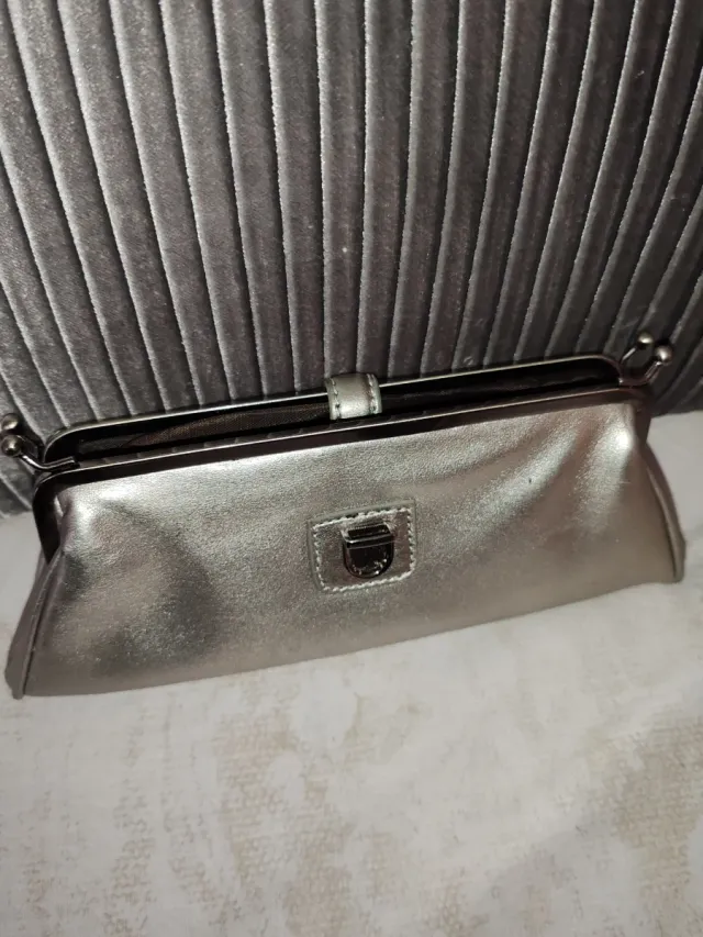 Bolso de fiesta dorado