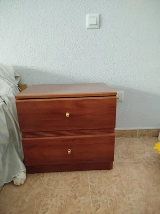 Mesilla de noche madera y cristal