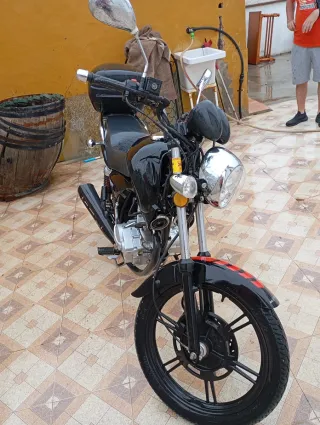 Moto 125cc Motor Hispania 2015