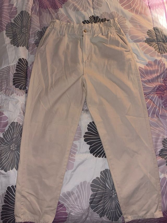 Pantaloni beige con cintura elastica