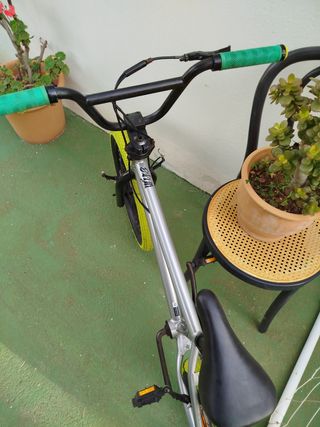 Bicicleta BMX Decathlon