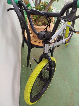 Bicicleta BMX Decathlon