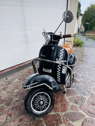 Vespa 200 Iris Negra