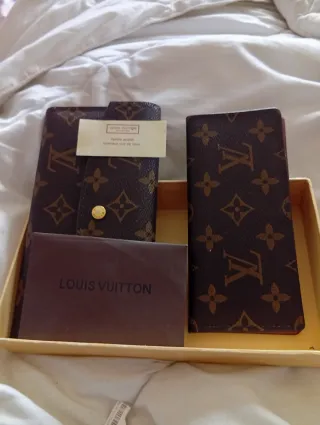 Louis Vuitton Cartera y Tarjetero Marrón