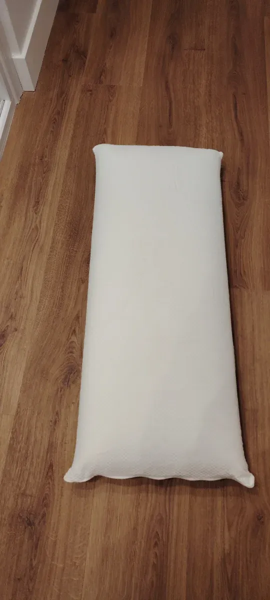 Almohada viscoelástica nueva