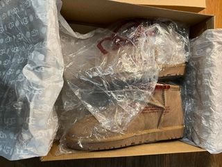 UGG. Botines Talla 39-40. Marrones