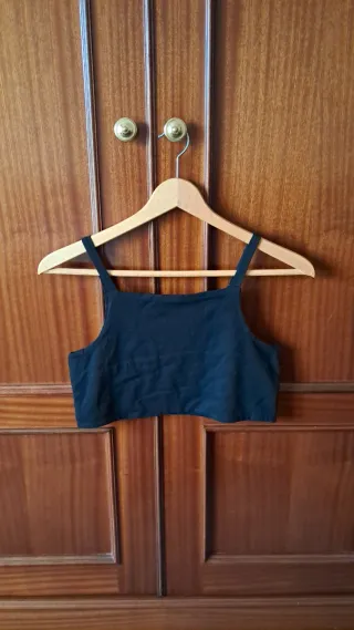 Crop top niña negro talla 16 años