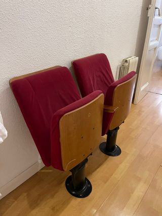 Taburetes vintage de teatro rojos de los años 70s